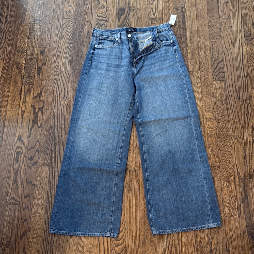 Gap NWT Wide-Leg Blue Jeans